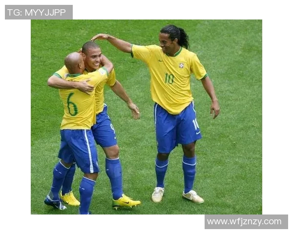 头发造型独特的足球明星们展现个性魅力与运动风采