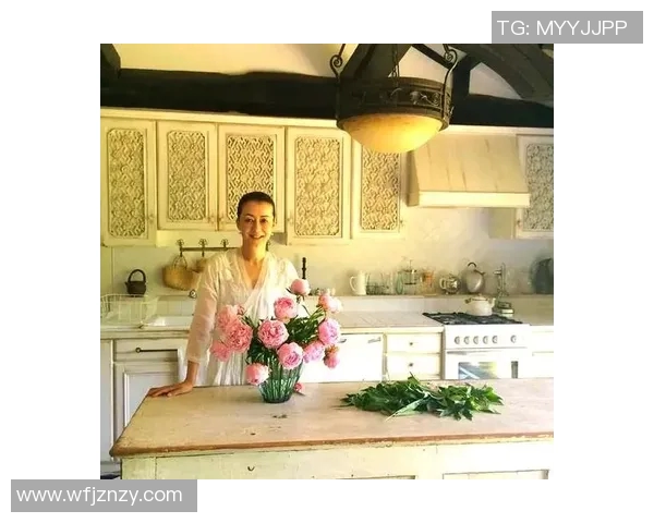 足球明星女友展现魅力与性感风采的迷人照片合集